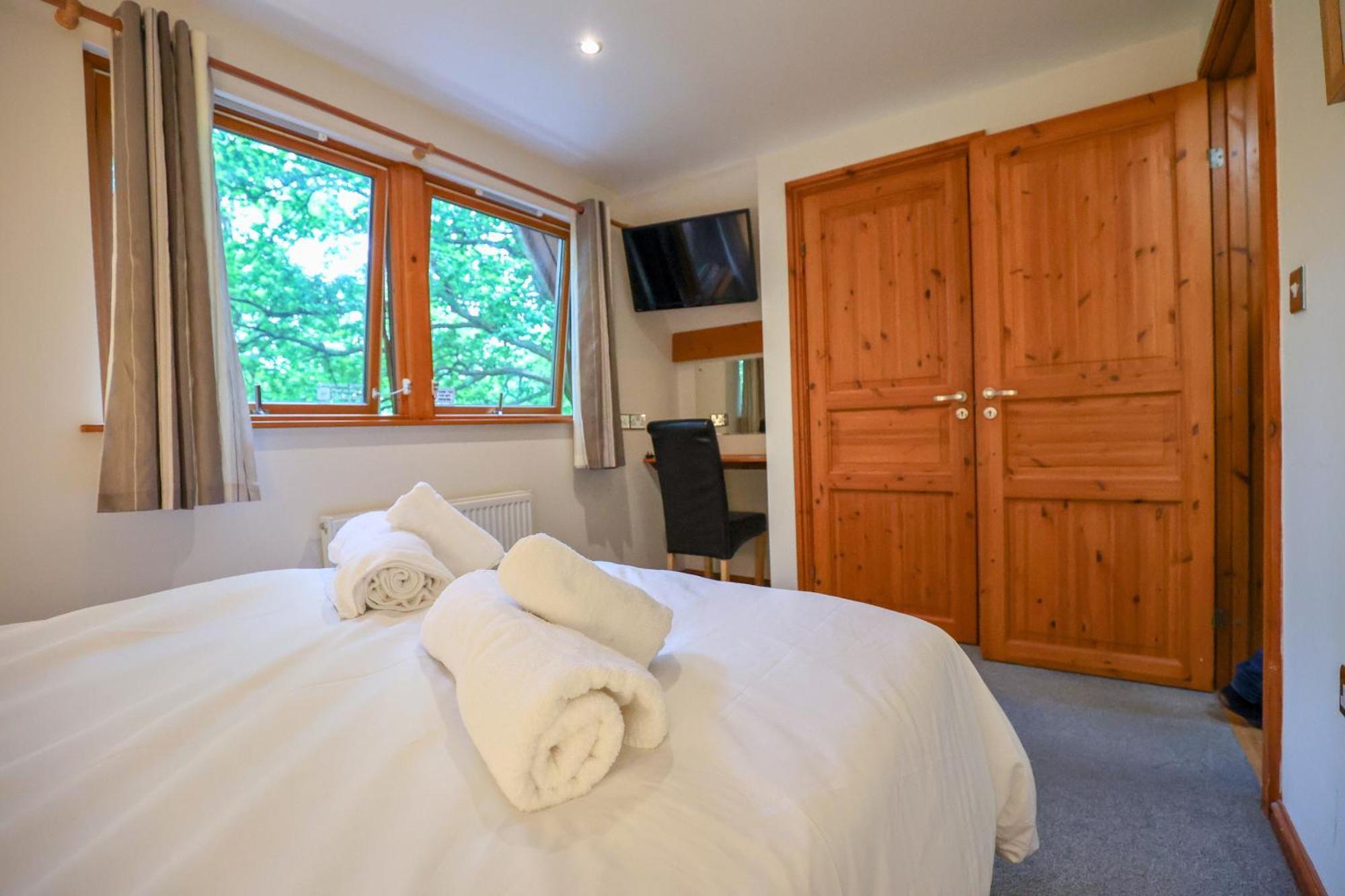 Lodge Nine For 6 With Hot Tub - Spa Resort In Devon Chudleigh Zewnętrze zdjęcie
